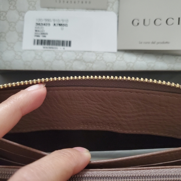 Leather Gucci wallet - Picture 4 of 4